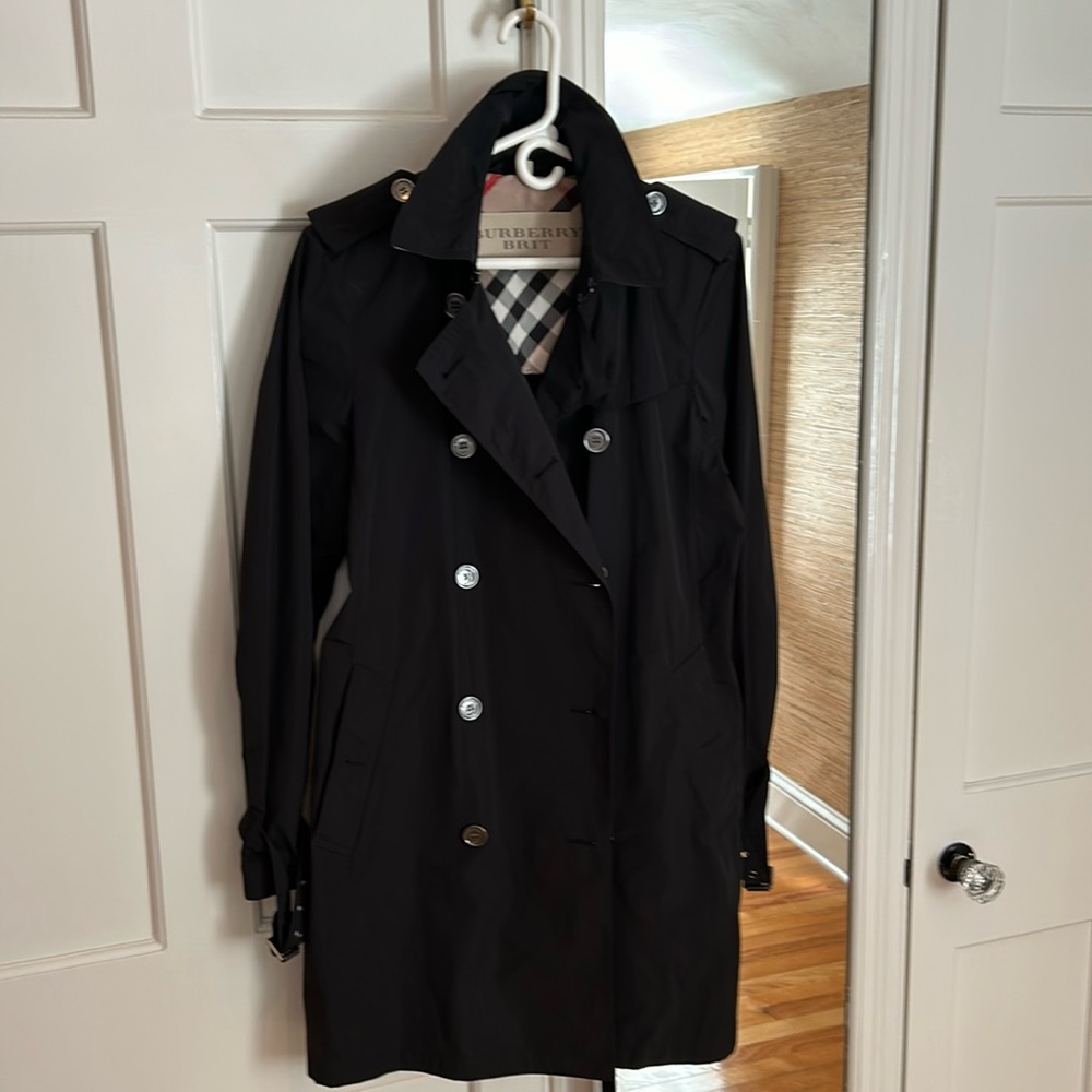Burberry Brit women’s raincoat/trench